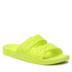 Klapki Freedom Moses. Zielone klapki damskie Freedom moses, bez wzorów, bez obcasa, bez zapięcia. Za 229.99 zł.