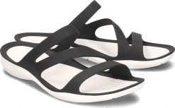Crocs Crocs Swiftwater - Klapki Damskie - 203998 BLACK/WHITE 37/38. Białe klapki damskie Crocs, bez wzorów, sportowe, bez obcasa, bez zapięcia. Za 157.33 zł.