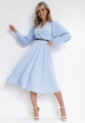 Jasnoniebieska Sukienka Rozkloszowana z Paskiem Aidyn. Niebieskie sukienki damskie Born2be, na imprezę, bez wzorów, eleganckie, bez kołnierzyka, bez ramiączek, midi, kopertowe. Za 129.99 zł.