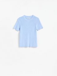Sweter z domieszką kaszmiru - jasnoniebieski. Niebieskie swetry nierozpinane damskie Reserved, l, bez wzorów, z bawełny, bez kołnierzyka, bez ramiączek. Za 119.99 zł.