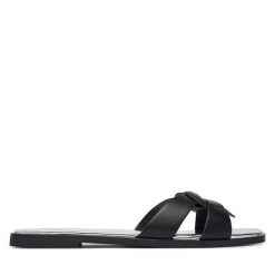 Klapki LOVE MOSCHINO. Czarne klapki damskie Love Moschino, bez wzorów, bez obcasa, bez zapięcia. Za 809.99 zł.