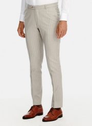 PAKO LORENTE - Beżowe spodnie garniturowe w prążek. Brązowe garnitury męskie Pako Lorente, m, bez wzorów, z wełny, młodzieżowe. Za 999.99 zł.