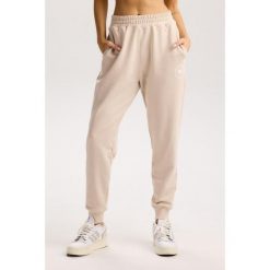 Damskie spodnie dresowe Rough Radical Cotton Active Joggers. Brązowe spodnie dresowe damskie ROUGH RADICAL, bez wzorów, z dresówki, sportowe. W wyprzedaży za 144.42 zł.