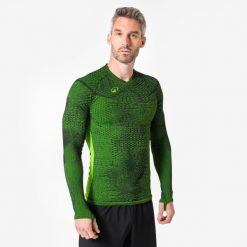 Podkoszulek piłkarski Kipsta Keepdry Warm. Czarne bielizna sportowa damska KIPSTA, xs, bez wzorów, z dzianiny. Za 119.99 zł.