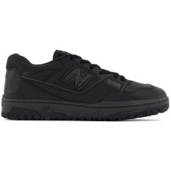 Buty sportowe sneakersy New Balance 550 czarne niskie- BB550BBB. Czarne buty sportowe męskie New Balance, bez wzorów, bez zapięcia, do biegania. Za 710.00 zł.