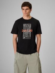 4F T-shirt regular z nadrukiem męski - czarny 3XL. Czarne t-shirty męskie 4F, m, bez wzorów, z materiału, bez kołnierzyka, bez ramiączek. Za 69.99 zł.