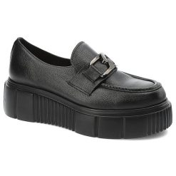 Czarne Półbuty Armodo Stylowe Wsuwane Obuwie Damskie. Czarne półbuty damskie Armodo, bez wzorów, ze skóry, eleganckie, bez obcasa, bez zapięcia. Za 409.00 zł.