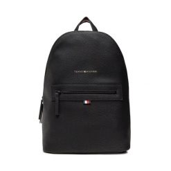 Plecak Tommy Hilfiger. Czarne plecaki męskie Tommy Hilfiger, bez wzorów. Za 399.99 zł.