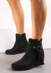 Czarne Botki na Koturnie z Ozdobnym Paskiem i Chwostami Tsaria. Czarne botki damskie Renee, bez wzorów, bez obcasa, na koturnie, bez zapięcia. Za 139.99 zł.