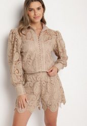 Beżowy Komplet z Bawełną Koszula i Szorty Ozdobione Ażurowym Wzorem Zeralea. Brązowe koszule damskie Born2be, m, z aplikacjami, z bawełny, eleganckie, bez kołnierzyka, bez ramiączek. Za 169.99 zł.