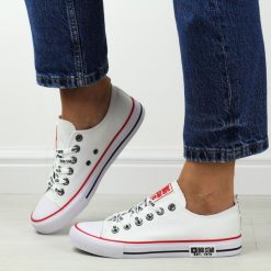Białe tekstylne trampki damskie Big Star Kk274101. Białe trampki i tenisówki damskie BIG STAR, bez wzorów, z tkaniny, bez zapięcia. Za 123.80 zł.