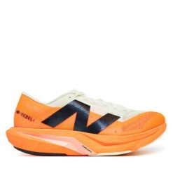 Buty do biegania New Balance. Brązowe obuwie sportowe damskie New Balance, bez wzorów, bez zapięcia, do biegania. Za 469.99 zł.