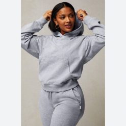 Bluza damska z kapturem Fabletics Year Round Terry. Czarne bluzy damskie FABLETICS, na lato, l, bez wzorów, z bawełny, bez ramiączek, z kapturem. Za 318.80 zł.