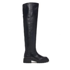 Muszkieterki Calvin Klein. Czarne kozaki damskie Calvin Klein, bez wzorów, bez obcasa, na płaskiej podeszwie, bez zapięcia. Za 1,099.00 zł.