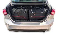 Torby Do Bagażnika Ford Focus Limousine 2020-2021 5Szt Kjust. Czarne torby podróżne damskie KJUST, bez wzorów, z kauczuku. Za 1,624.00 zł.