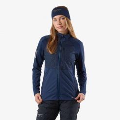 Kurtka do narciarstwa biegowego kobieca Swedemount Core X.C Jacket wodoodporna. Niebieskie kurtki sportowe damskie SWEDEMOUNT, na zimę, s, bez wzorów, z materiału, bez ramiączek, bez kaptura, na fitness i siłownię. Za 359.99 zł.