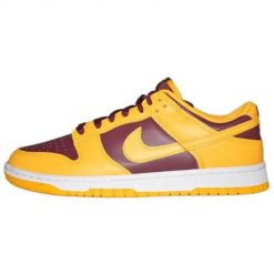 Buty do chodzenia męskie Nike Dunk Low Retro. Żółte buty sportowe męskie Nike, bez wzorów, z gumy, bez zapięcia, trekkingowe. Za 567.00 zł.