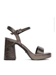 DeeZee Sandały CEO-SS22-049 Srebrny. Szare sandały damskie DeeZee, bez wzorów, z materiału, bez obcasa, na słupku, bez zapięcia. Za 159.99 zł.