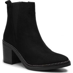 Botki DeeZee WS2900-01. Czarne botki damskie DeeZee, bez wzorów, z materiału, bez obcasa, bez zapięcia. Za 139.99 zł.