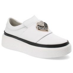 Białe Sneakersy Artiker Stylowe Wsuwane Obuwie Damskie. Białe obuwie sportowe damskie Artiker, na wiosnę, z aplikacjami, z gumy, bez zapięcia. Za 199.00 zł.