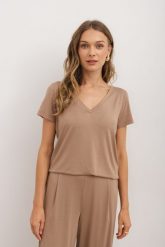 T-SHIRT KLARA MODAL KAKAO XS - Flawless. T-shirty damskie Flawless, uniwersalny, bez wzorów, z elastanu, klasyczne, bez kołnierzyka, bez ramiączek. Za 190.00 zł.