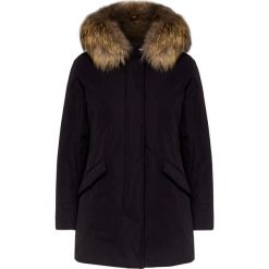 Parka WOOLRICH W'S LUXURY ARCTIC. Czarne parki damskie Woolrich, s, bez wzorów, z puchu. Za 3,520.00 zł.