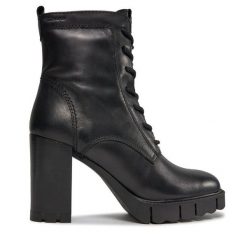 Botki Tamaris. Czarne botki damskie Tamaris, bez wzorów, bez obcasa, na słupku, bez zapięcia. Za 549.99 zł.