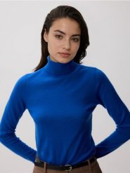 Wełniany sweter z golfem - niebieski. Niebieskie swetry nierozpinane damskie Reserved, l, bez wzorów, z dzianiny, bez kołnierzyka, bez ramiączek. Za 159.99 zł.