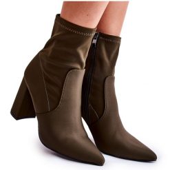 Damskie Botki Materiałowe Na Obcasie Khaki Amile brązowe. Brązowe botki damskie bez wzorów, z materiału, eleganckie, przed kolano, bez obcasa, na obcasie, bez zapięcia. Za 221.62 zł.