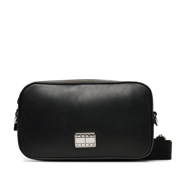 Torebka Tommy Jeans. Czarne listonoszki damskie Tommy Jeans, bez wzorów, z jeansu, bez dodatków. Za 219.99 zł.