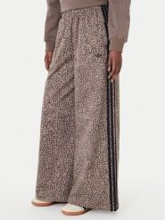 Adidas Jeansy Firebird Aop KD8811 Brązowy Loose Fit. Brązowe jeansy damskie Adidas, bez wzorów, z bawełny. Za 499.99 zł.