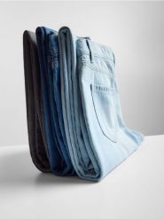 Jeansy wide leg baggy - jasnoszary. Szare jeansy damskie Reserved, bez wzorów, z bawełny. W wyprzedaży za 59.99 zł.