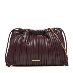 Torebka Calvin Klein. Czerwone torebki wizytowe damskie Calvin Klein, bez wzorów, bez dodatków. Za 439.99 zł.