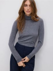 Wełniany sweter z golfem - szary. Szare swetry nierozpinane damskie Reserved, l, bez wzorów, z dzianiny, bez kołnierzyka, bez ramiączek. Za 159.99 zł.