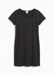 Sukienka T-shirtowa z czystej bawełny organicznej. Czarne sukienki damskie bonprix, bez wzorów, z bawełny, bez kołnierzyka, bez ramiączek. Za 57.99 zł.