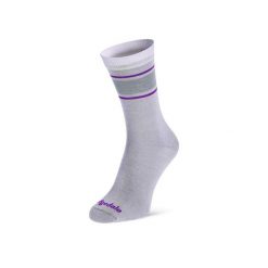 Skarpetki Bridgedale Everyday Ultra Lt Merino P Boot. Fioletowe skarpetki damskie Bridgedale, bez wzorów, z wełny. Za 57.99 zł.