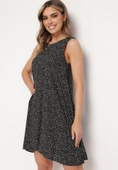 Czarna Bawełniana Sukienka w Kropki bez Rękawów Zdobiona Guzikami Cavlena. Czarne sukienki damskie Born2be, na imprezę, na lato, l, z aplikacjami, z bawełny, eleganckie, bez kołnierzyka, bez ramiączek, mini, sportowe. Za 34.99 zł.