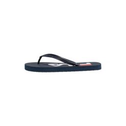 Klapki damskie Fila Troy. Niebieskie klapki damskie Fila, na lato, bez wzorów, z materiału, eleganckie, bez obcasa, bez zapięcia. Za 31.90 zł.