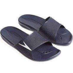 Klapki Basenowe Męskie Speedo Atami II Max AM. Białe klapki męskie Speedo, bez wzorów, z materiału, bez zapięcia. Za 145.76 zł.