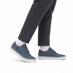 Buty męskie trampki sportowe Wrangler CALYPSO DERBY C MEN LOW. Niebieskie trampki męskie Wrangler, bez wzorów, z jeansu, klasyczne, bez zapięcia. Za 179.00 zł.