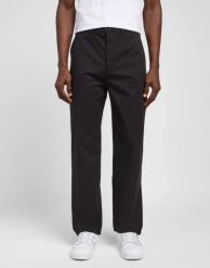 LEE MĘSKIE SPODNIE MATERIAŁOWE LEE RELAXED CHINO BLACK L70XTY01 112145505. Czarne jeansy męskie Lee, z jeansu. Za 229.99 zł.