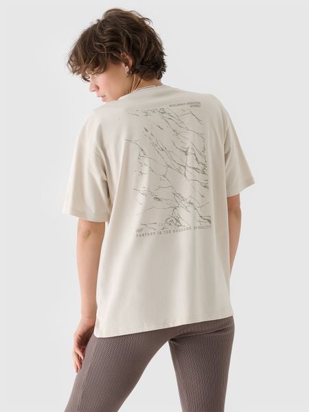 4F T-shirt oversize z nadrukiem damski - beżowy XL. Brązowe t-shirty damskie 4F, xl, bez wzorów, z bawełny, klasyczne, bez kołnierzyka, bez ramiączek. W wyprzedaży za 29.99 zł.