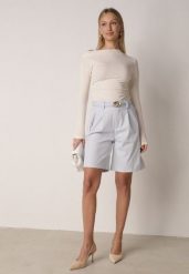 Niebieskie Szorty z Wysokim Stanem Bermudy z Paskiem Haidis. Niebieskie szorty damskie Born2be, bez wzorów, z materiału, z podwyższonym stanem. Za 109.99 zł.