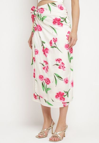 Beżowo-Różowa Spódnica Satynowa o Kopertowym Fasonie Wiązana w Pasie w Kwiatowy Print Aisaleva. Brązowe spódnice damskie Born2be, na co dzień, l, bez wzorów, z satyny, klasyczne, maxi, kopertowe. Za 119.99 zł.