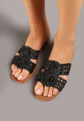 Czarne Klapki z Plecioną Cholewką Liswia. Czarne klapki damskie Renee, bez wzorów, z zamszu, boho, bez obcasa, na płaskiej podeszwie, bez zapięcia. Za 69.99 zł.