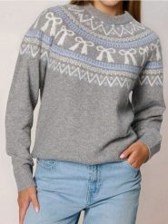 Sweter z motywem świątecznym z domieszką wełny - szary. Szare swetry nierozpinane damskie Sinsay, l, bez wzorów, z wełny, wizytowe, bez kołnierzyka, bez ramiączek. Za 59.99 zł.