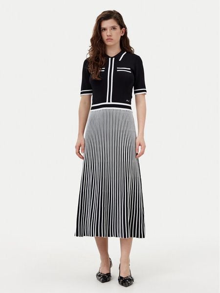 KARL LAGERFELD Sukienka dzianinowa A1W13026 Czarny Regular Fit. Czarne sukienki damskie KARL LAGERFELD, xs, bez wzorów, z dzianiny, bez kołnierzyka, bez ramiączek. Za 719.99 zł.
