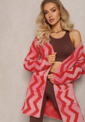 Czerwony Luźny Kardigan Niezapinany w Geometryczny Print Sheshy. Czerwone kardigany damskie Renee, bez wzorów, z dzianiny, eleganckie, bez kołnierzyka. Za 119.99 zł.