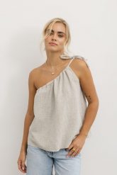TOP HOLLY JASNO SZARY L - Flawless. Szare topy damskie Flawless, l, bez wzorów, ze skóry, eleganckie, bez kołnierzyka, bez ramiączek. Za 57.00 zł.