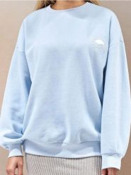 Bluza z nadrukiem na plecach - niebieski. Niebieskie bluzy damskie Sinsay, l, bez wzorów, bez ramiączek, bez kaptura. Za 29.99 zł.
